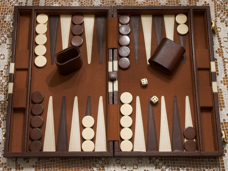 backgammon-is-thought-to-be-the-oldest-game-in-the-world